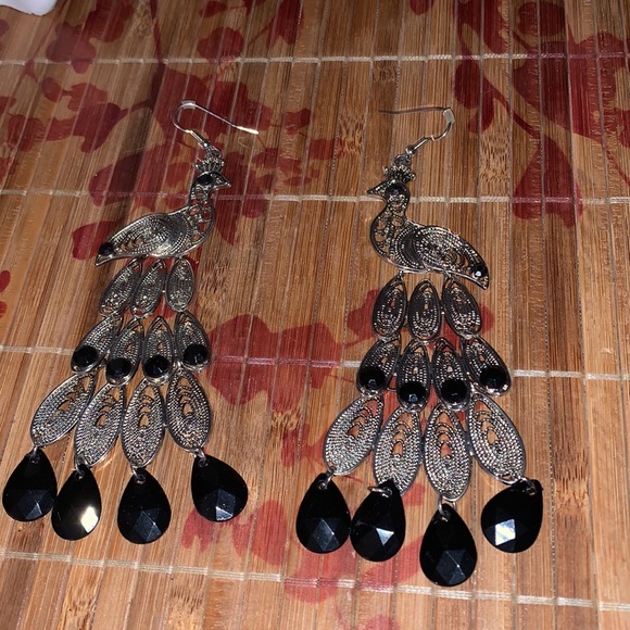 Long Peacock drop earrings with black stones good cond - Picture 3 of 4